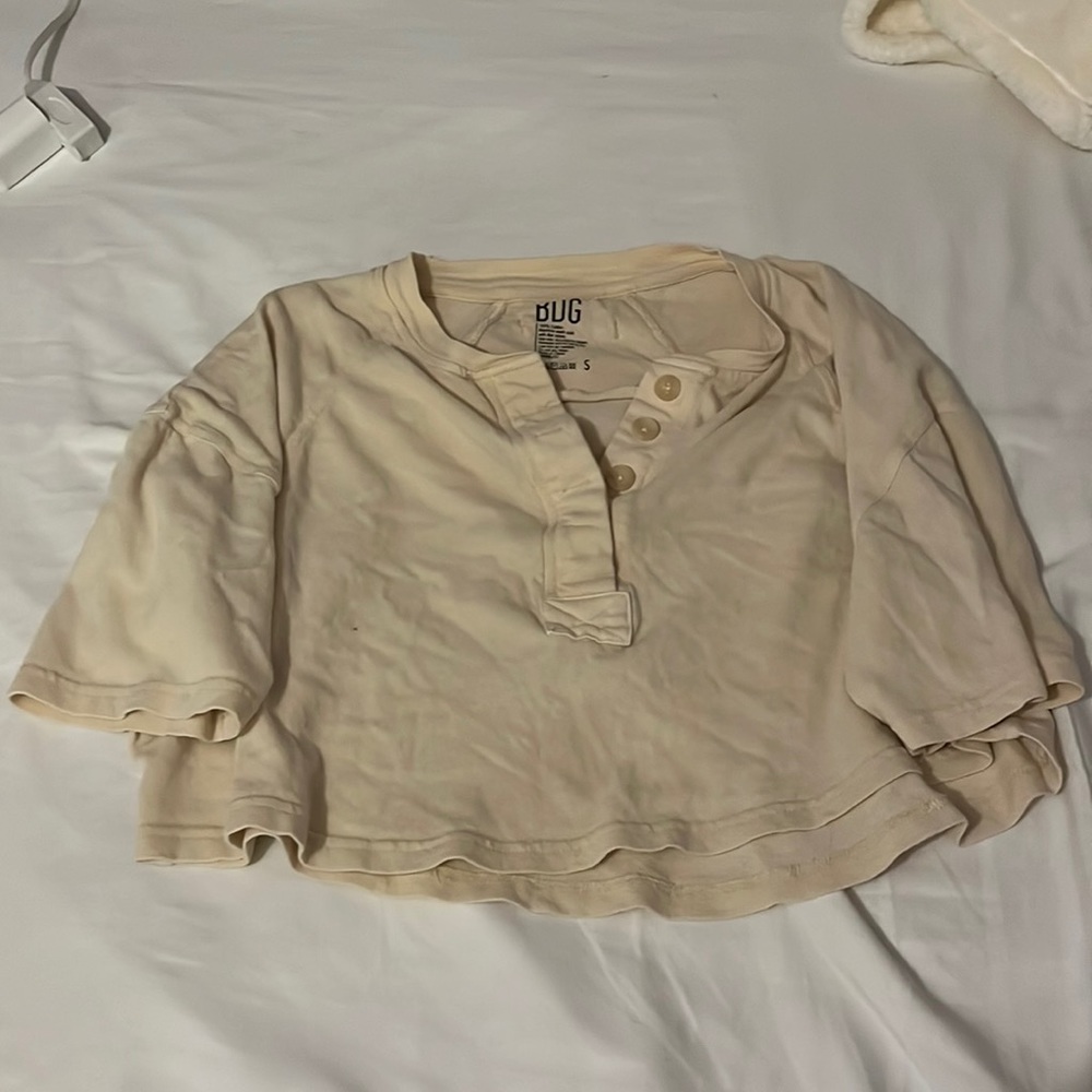 URBAN OUTFITTERS SMALL BDG CROPPED TEE